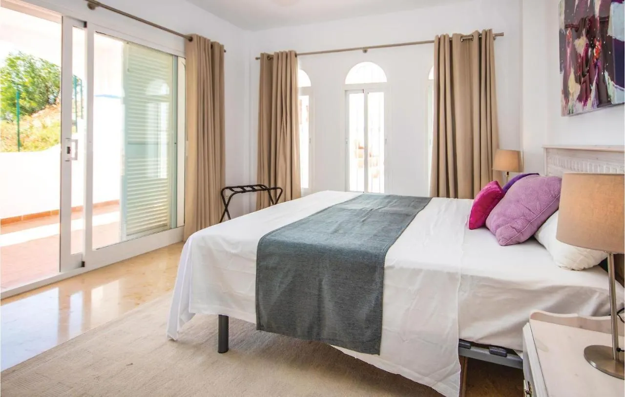 Gorgeous Home In Riviera Del Sol With Kitchen Sitio de Calahonda Holiday home